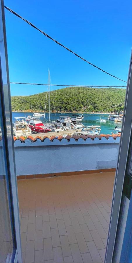 Guesthouse Porto Cres Exterior foto