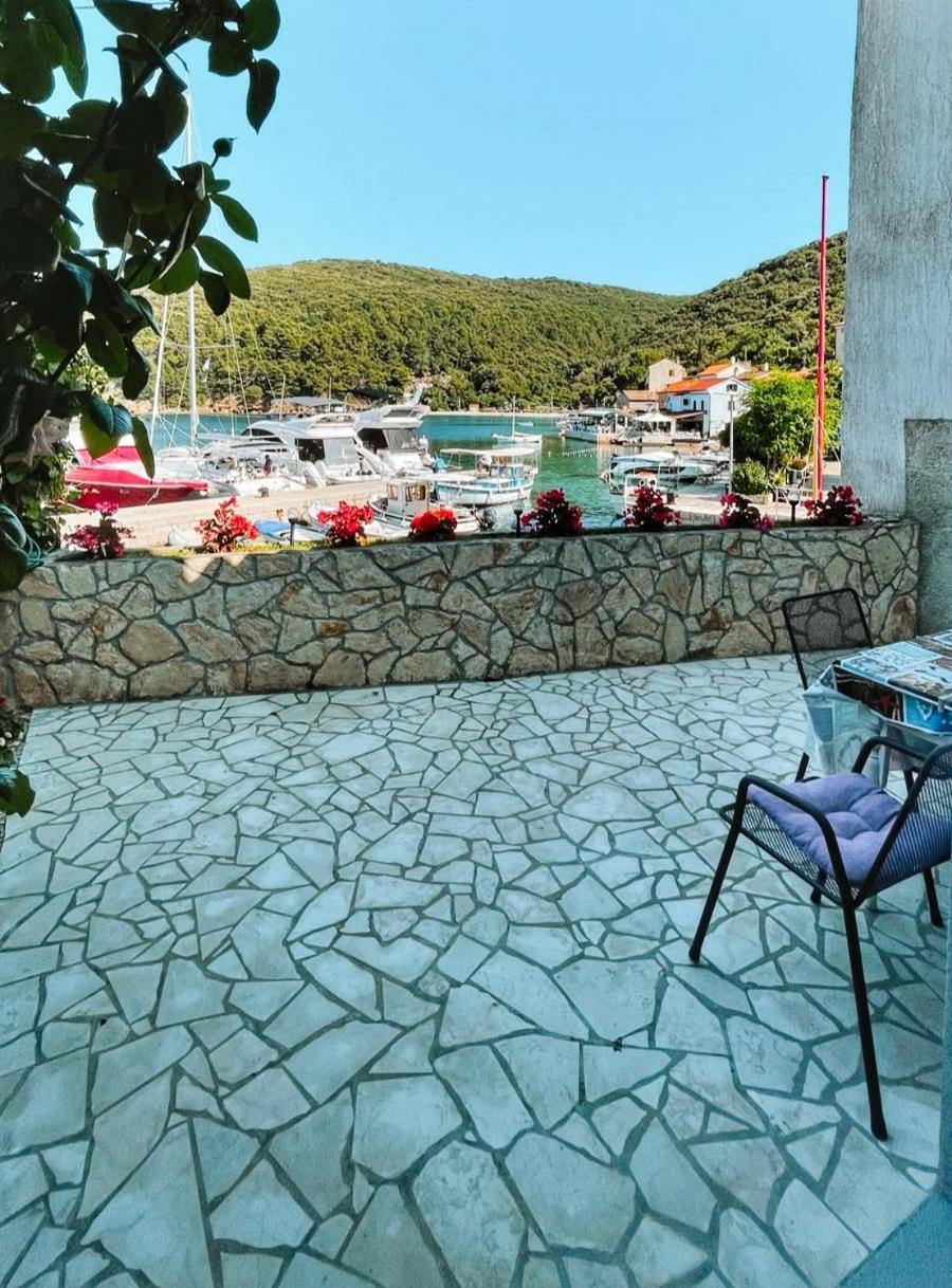 Guesthouse Porto Cres Exterior foto